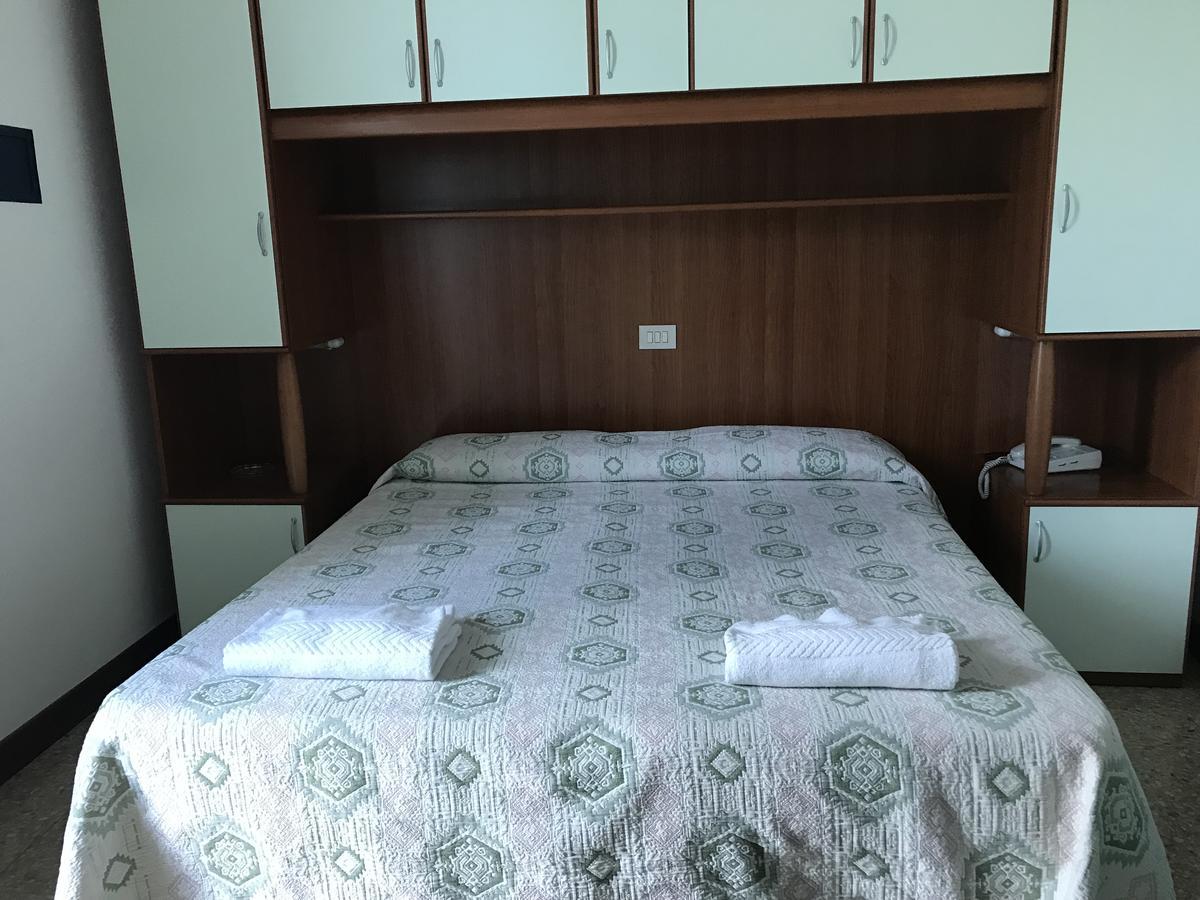 Hotel Oder Lido di Jesolo Buitenkant foto