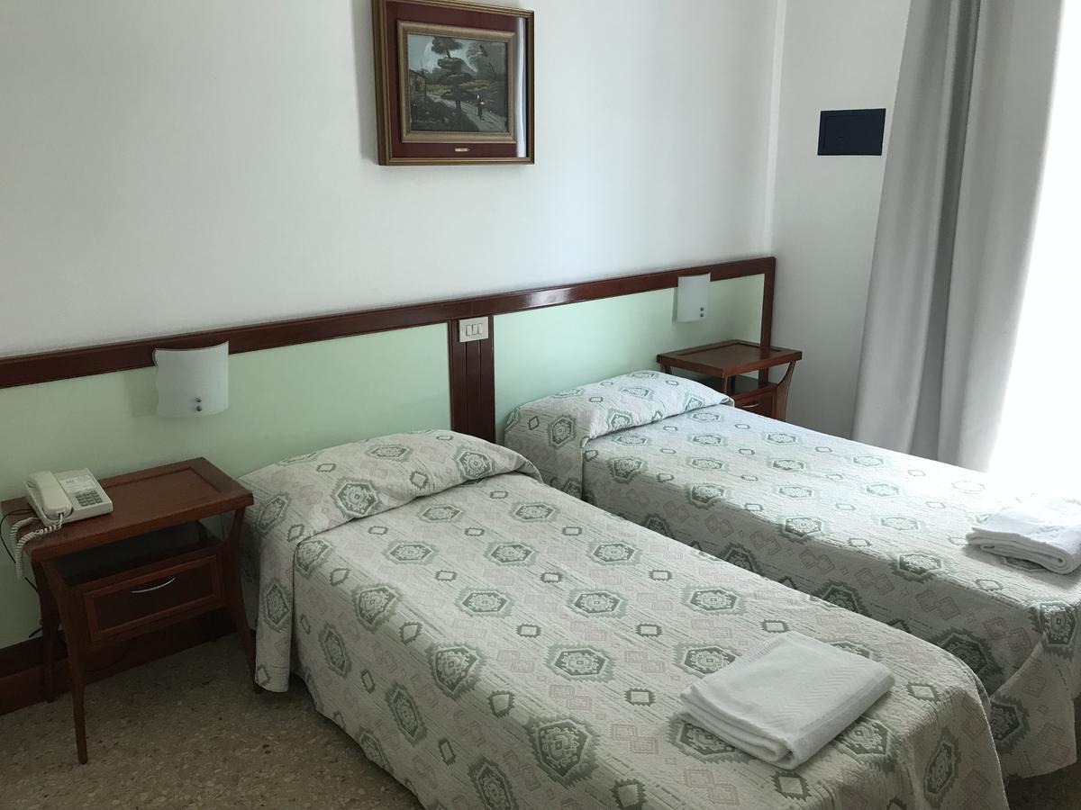 Hotel Oder Lido di Jesolo Buitenkant foto
